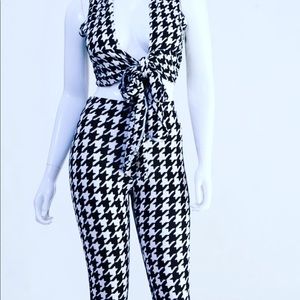 2 piece set black/white brand new set